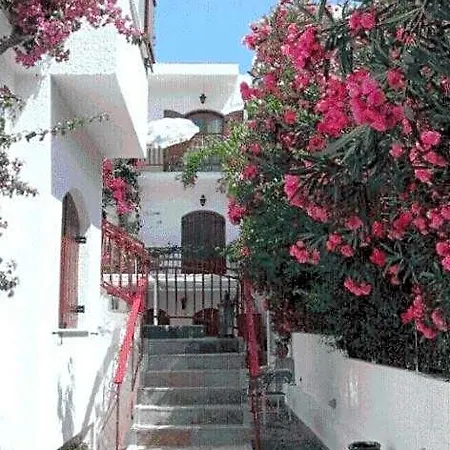 Mikra Otel Galatás