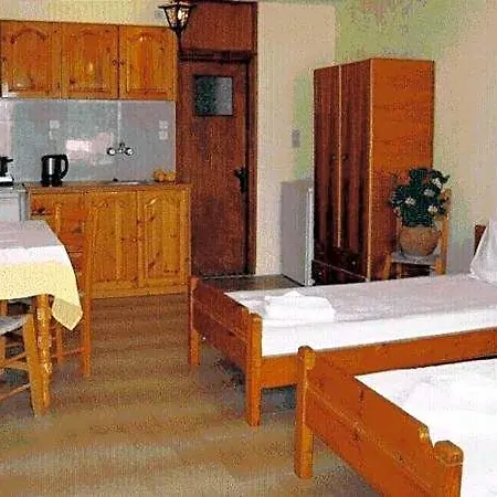 Otel Mikra Galatás