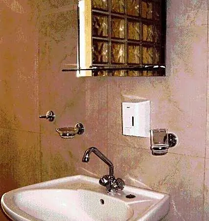 Mikra Otel 3*